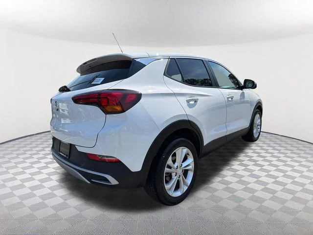 Used 2023 Summit White Buick Preferred image 5