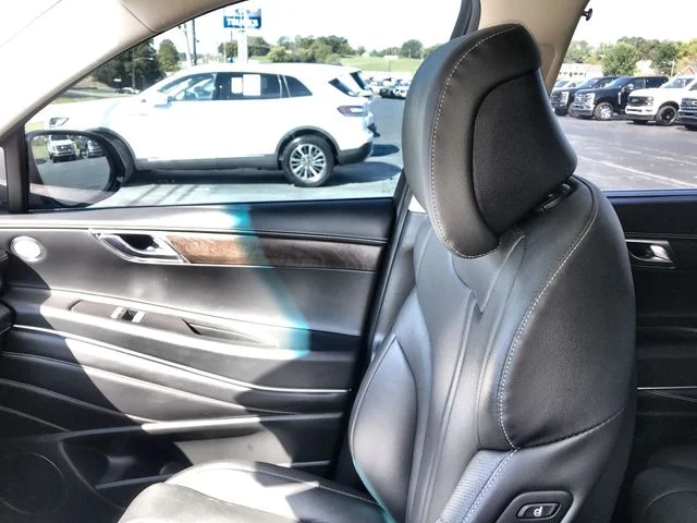 Used 2023 Silver Genesis 3.5T image 24