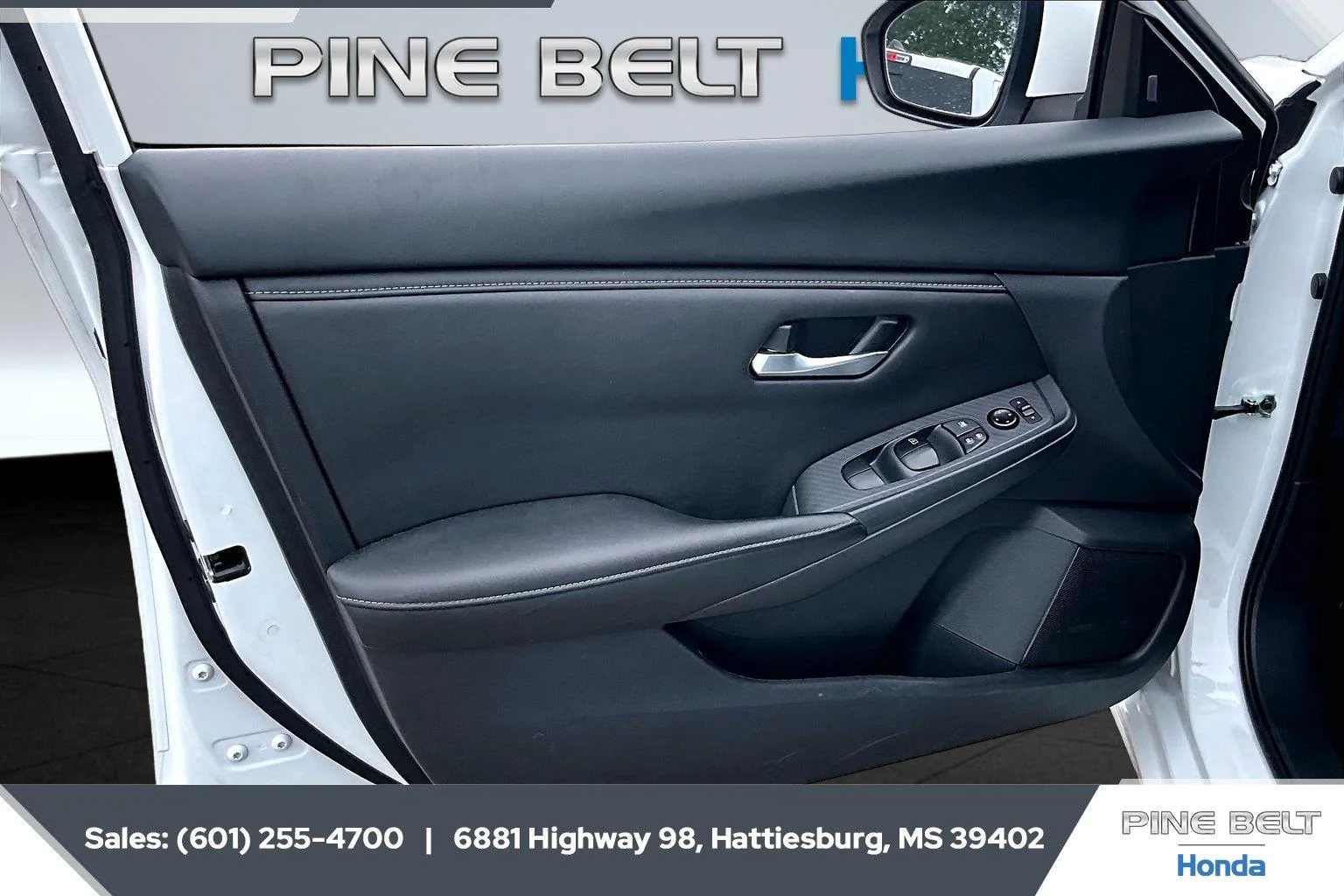 Used 2025 Fresh Powder Nissan SV image 17