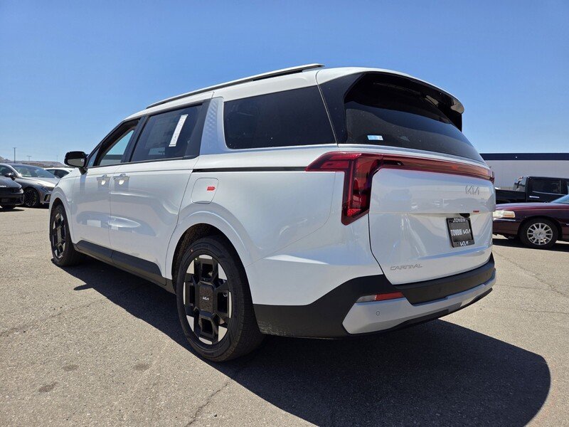 New 2026 Snow White Pearl Kia EX image 4