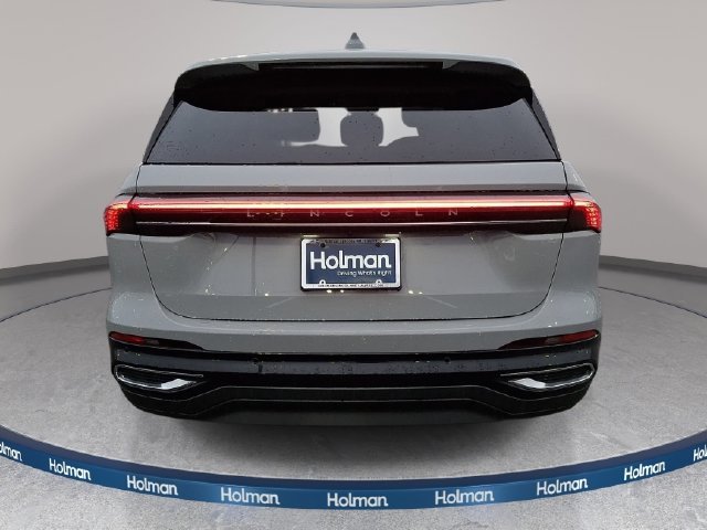 Used 2026 Gray Lincoln Premiere image 6