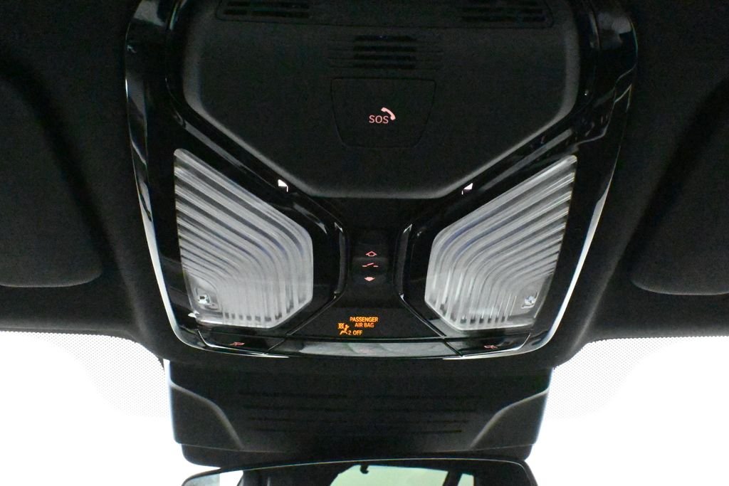 Used 2026 Black BMW xDrive40i image 21
