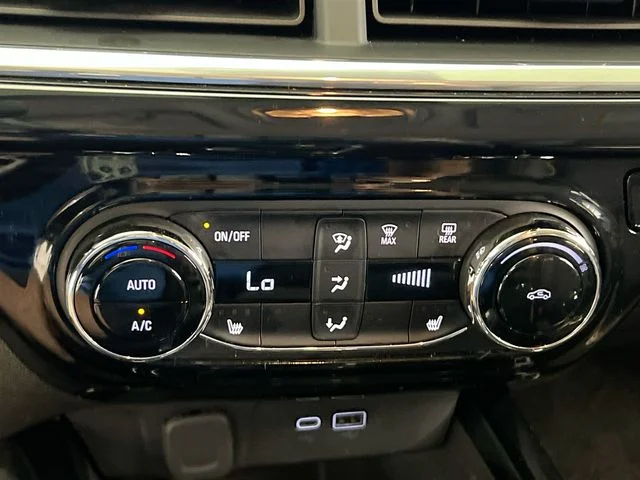 Certified Used 2025 Gray Chevrolet ACTIV image 24