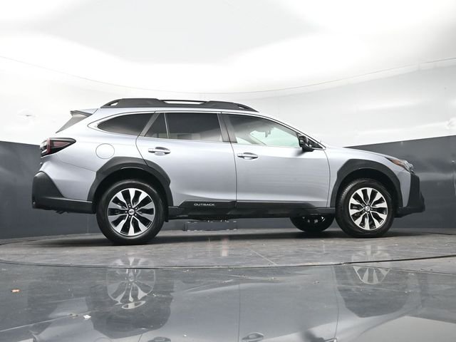 Used 2024 Ice Silver Metallic Subaru Limited image 44