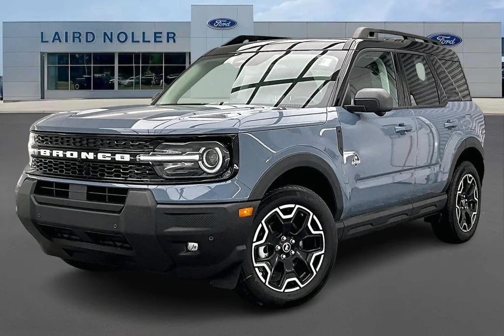 2025 Ford Bronco Sport Outer Banks 4X4's photo