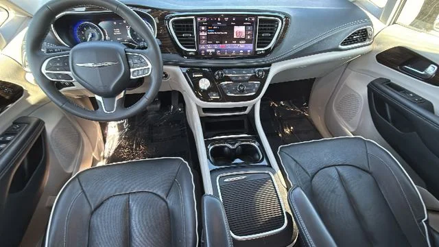 2023 Chrysler Pacifica Limited - Photo 26