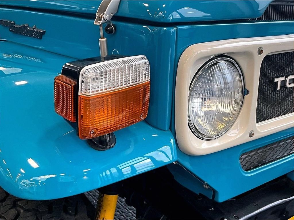 Used 1980 Blue Toyota  image 26