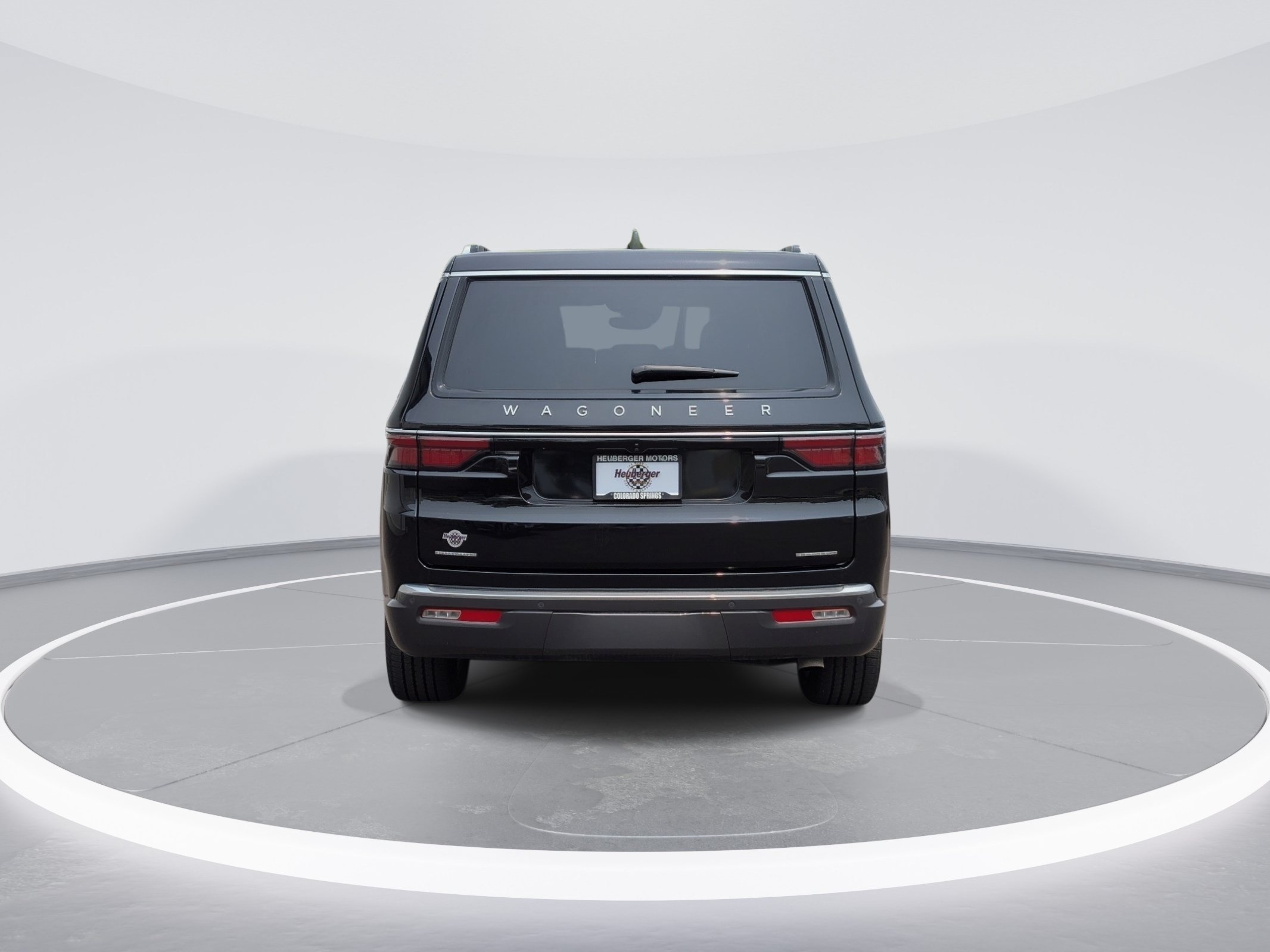 Used 2022 Diamond Black Crystal Pearlcoat Jeep Series II image 6