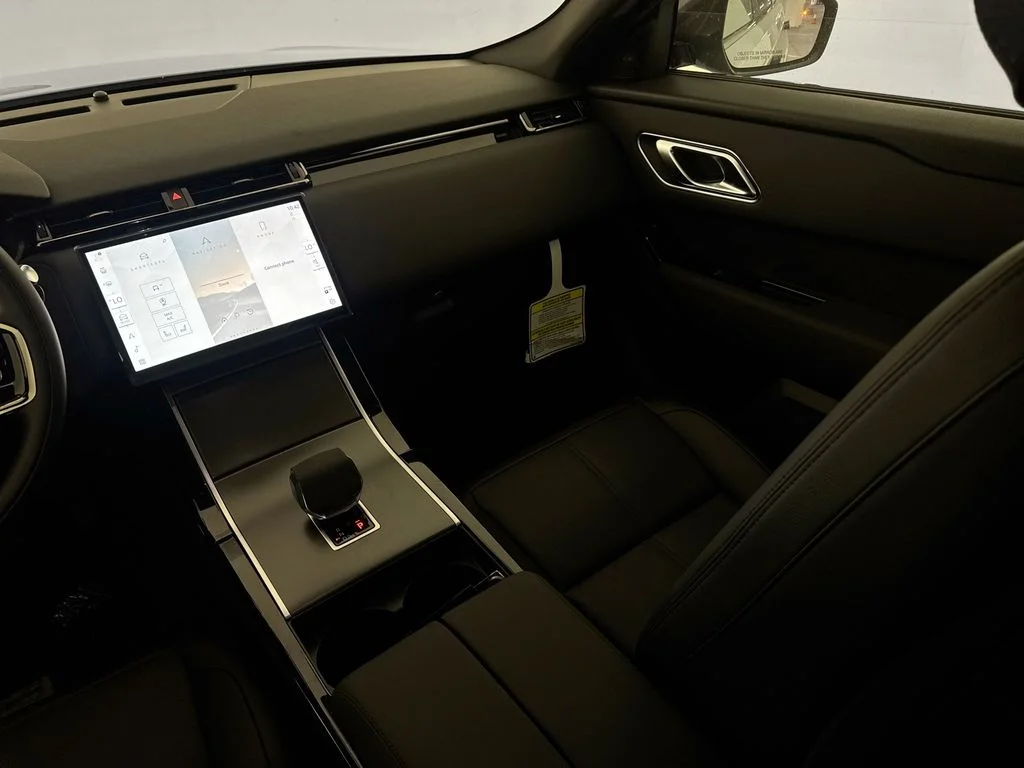 New 2026 Arroios Grey Land Rover S image 23