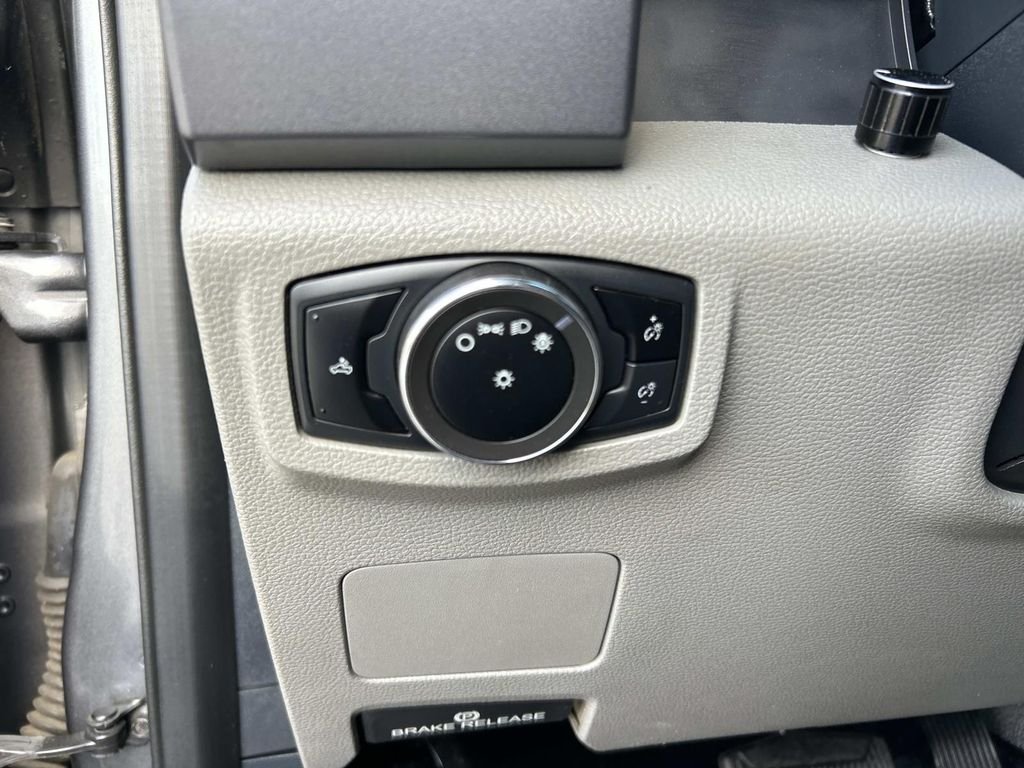 Used 2022 Carbonized Gray Metallic Ford XLT image 28