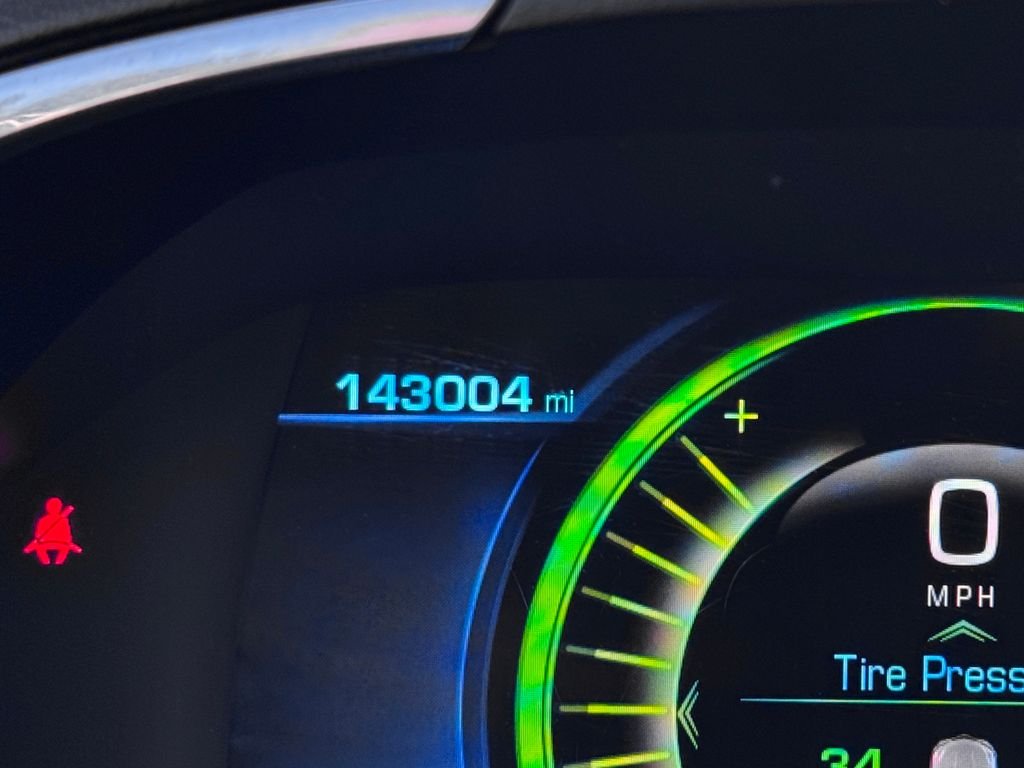 Used 2017 Silver Chevrolet Premier image 21