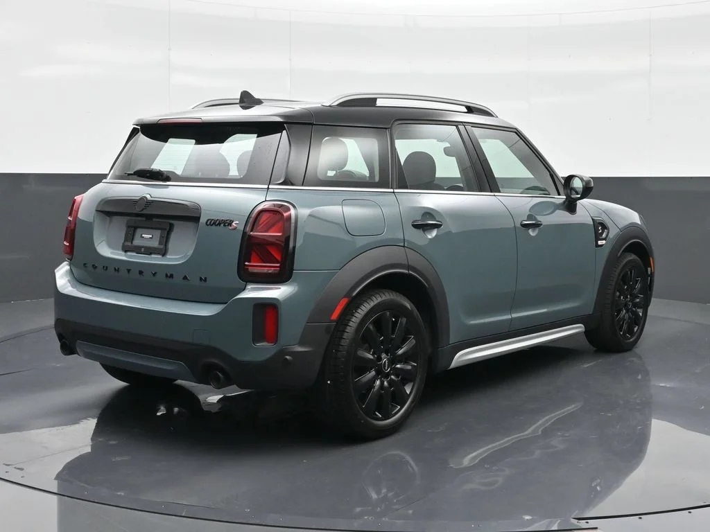 Used 2024 Green MINI Signature image 14
