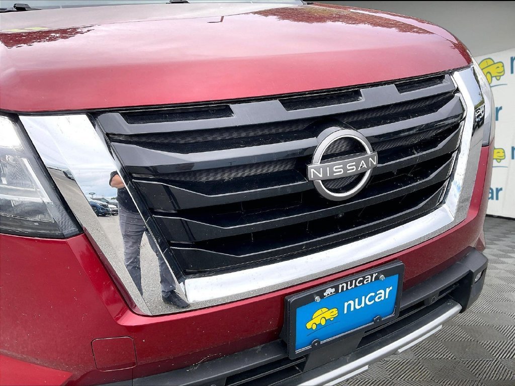 Used 2022 Scarlet Ember Tintcoat/Super Black Nissan SL image 30