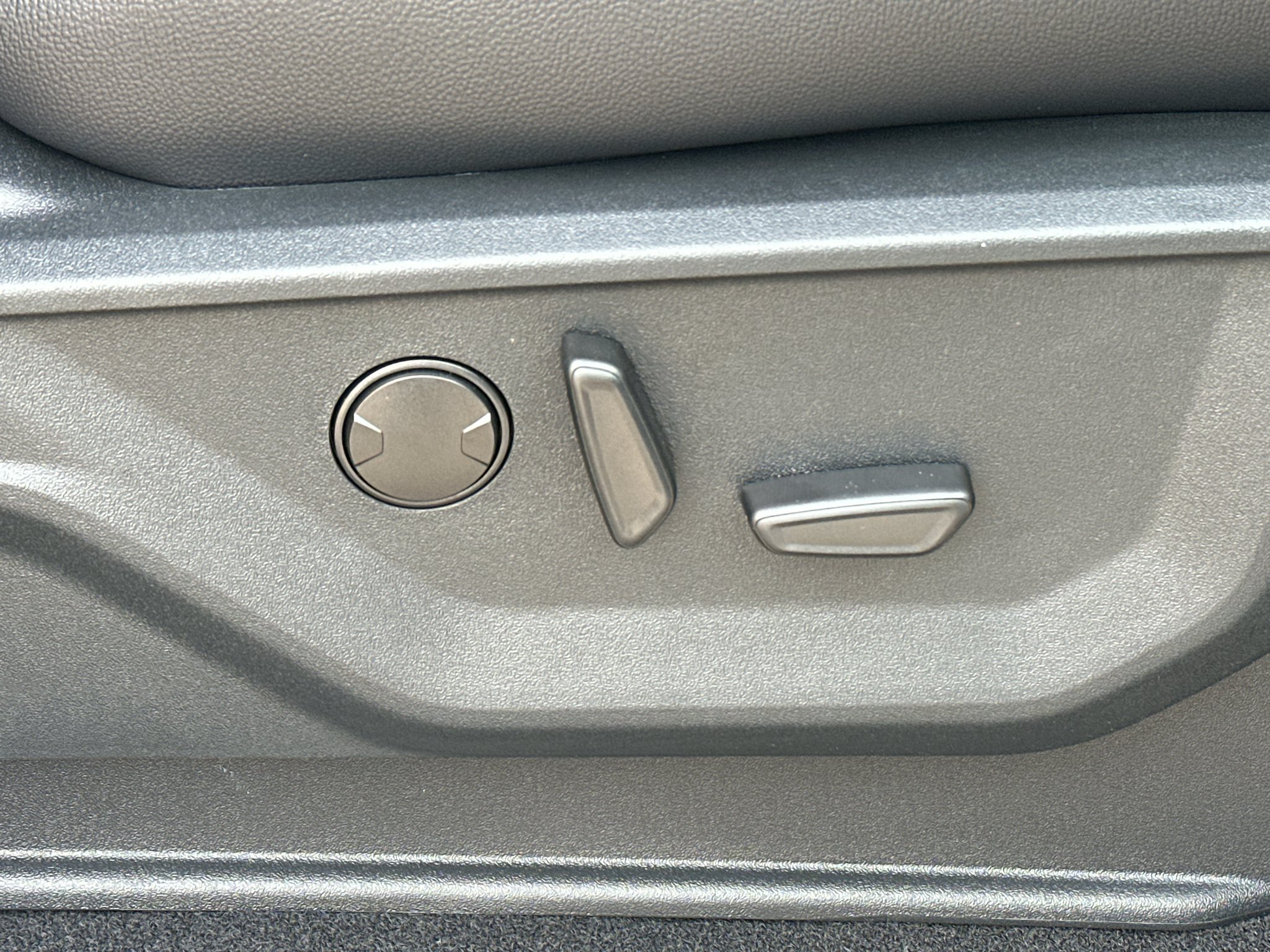 New 2026 Avalanche Ford Lariat® image 35