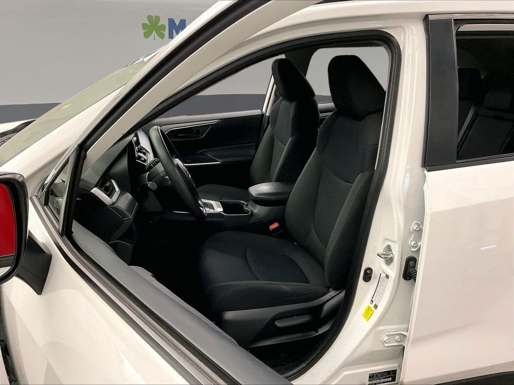 Used 2023 White Toyota LE image 29