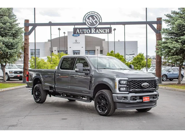 2026 Ford F-350 Super Duty LARIAT