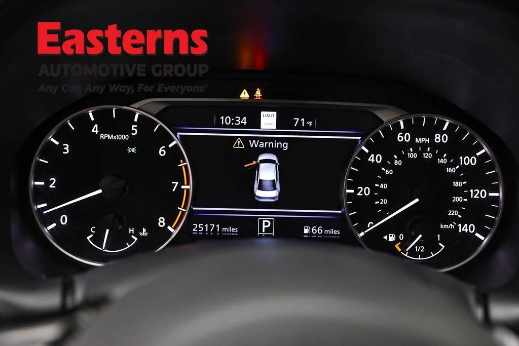 Used 2023 White Nissan 2.5 SV image 19
