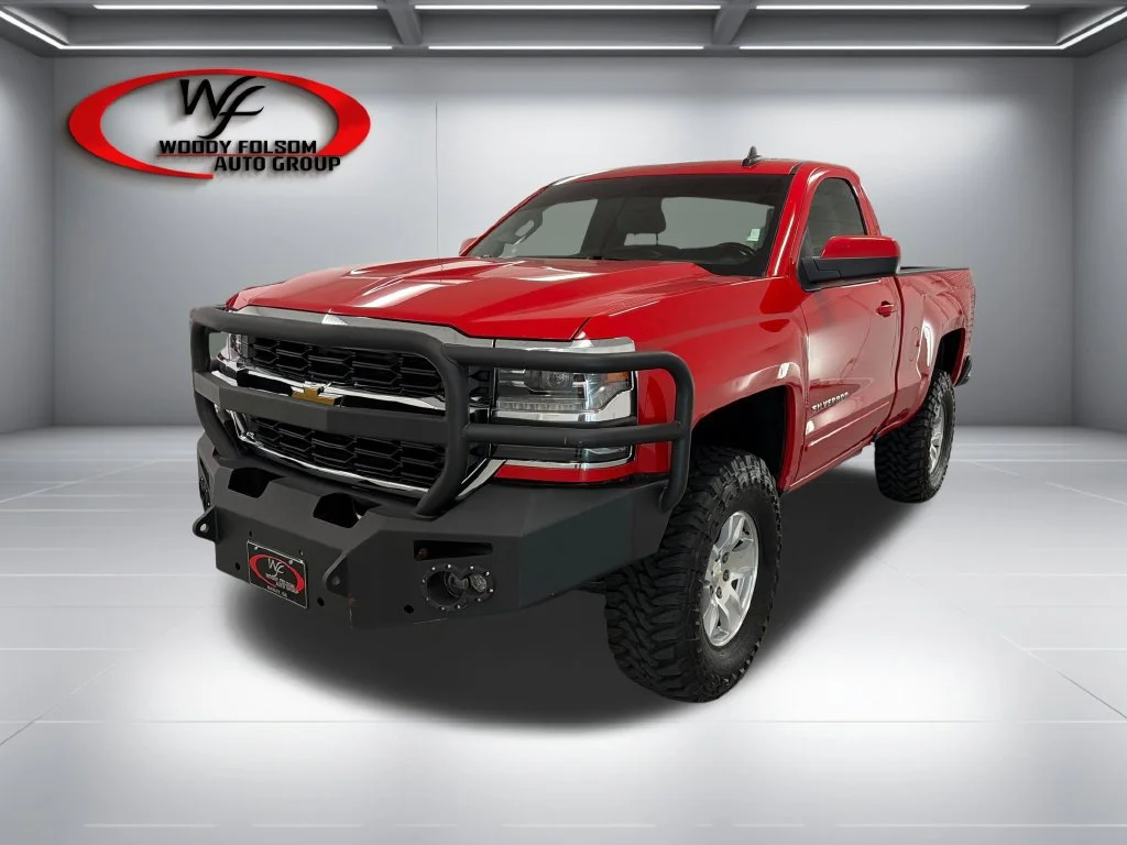 Used 2018 Red Chevrolet LT image 3