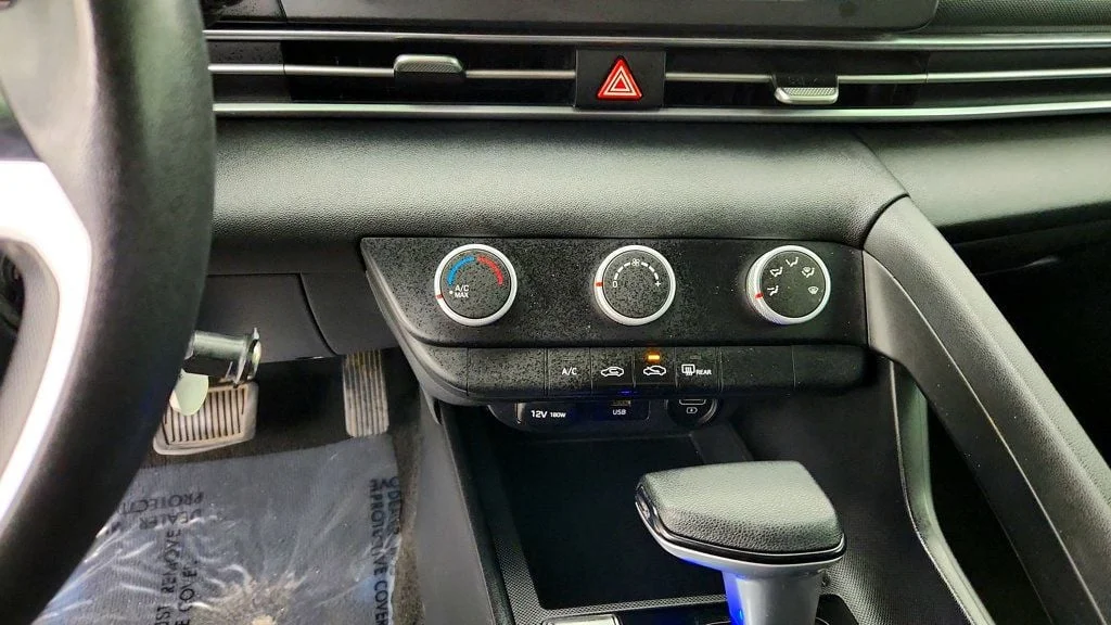 Used 2021 Electric Shadow Hyundai SE IVT SULEV *Ltd Avail* image 16