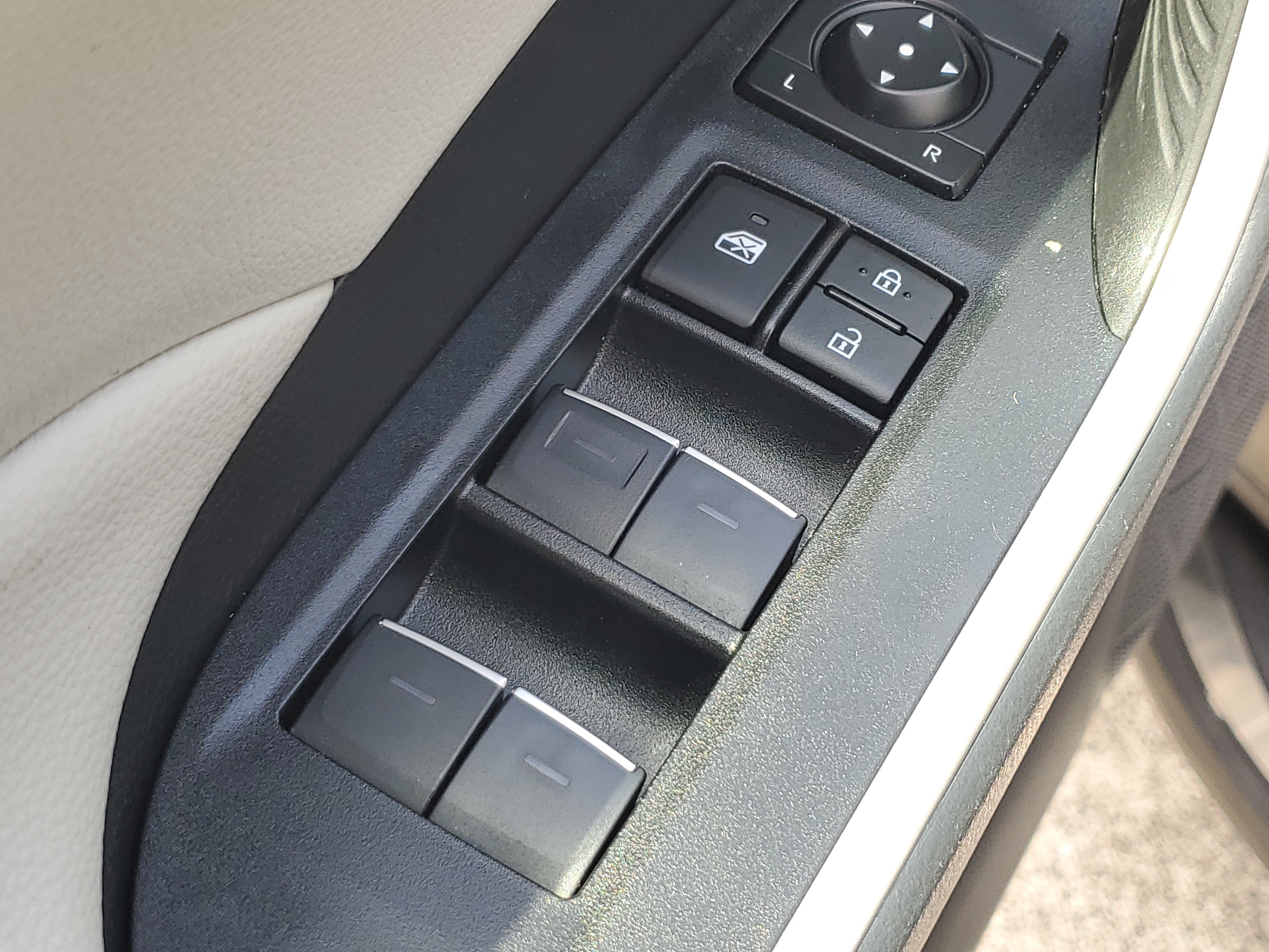 Used 2024 Magnetic Gray Metallic Toyota XLE Premium image 23