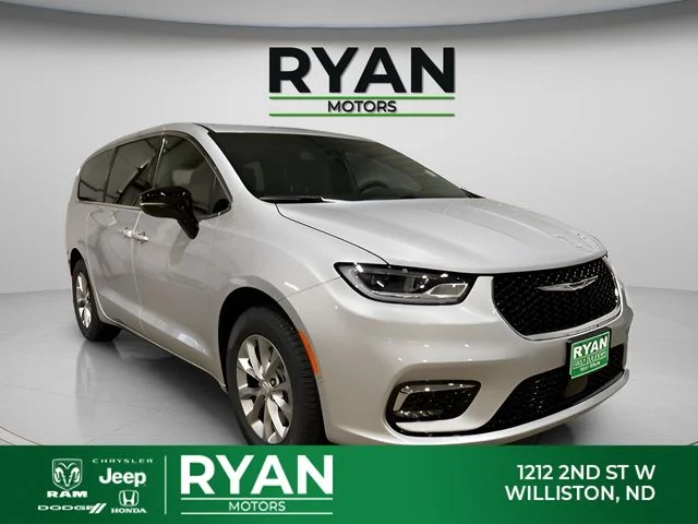 2026 Chrysler Pacifica Select AWD's photo