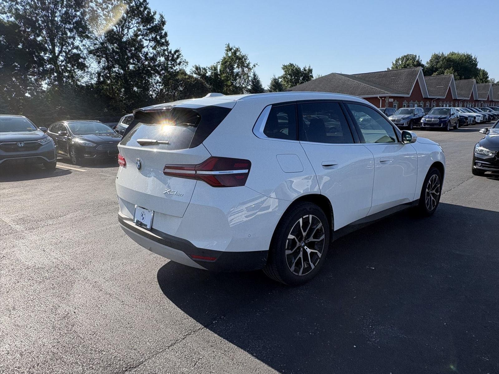 New 2026 Alpine White BMW 30 xDrive image 7