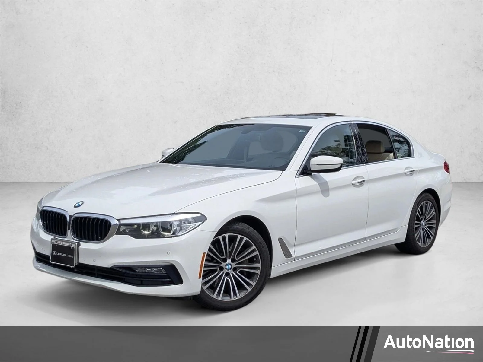 2017 BMW 5 Series 530i Sedan's photo