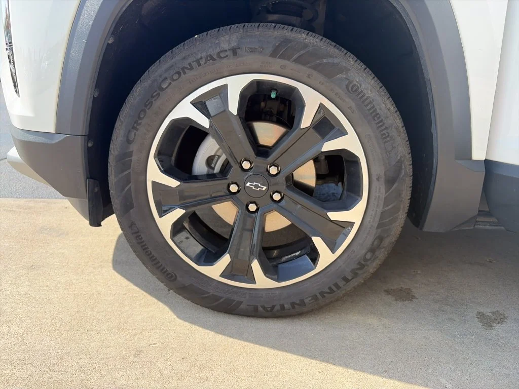 2025 Chevrolet Equinox LT - Photo 31