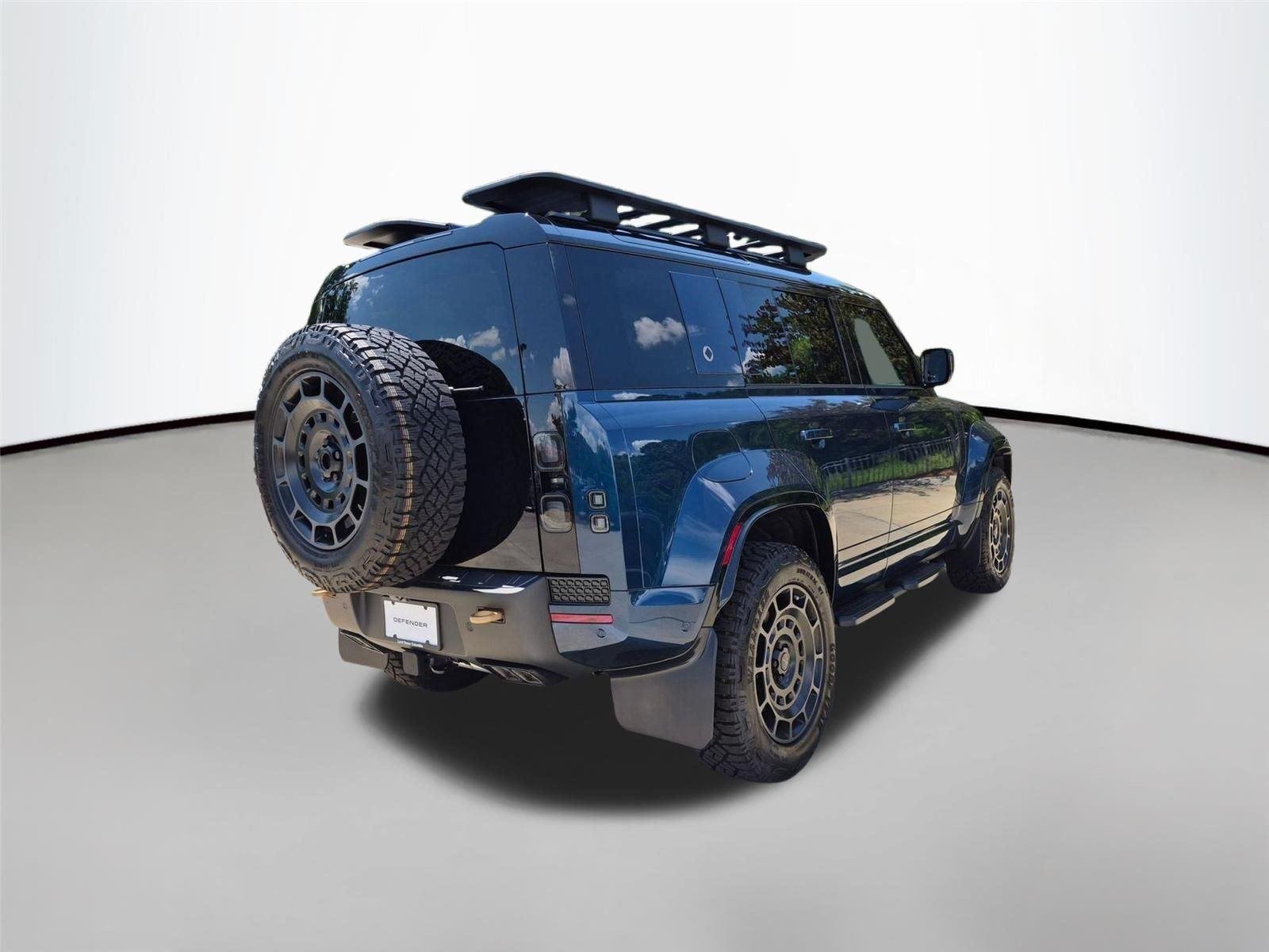 New 2026 Sargasso Blue Premium Metallic Land Rover OCTA image 5