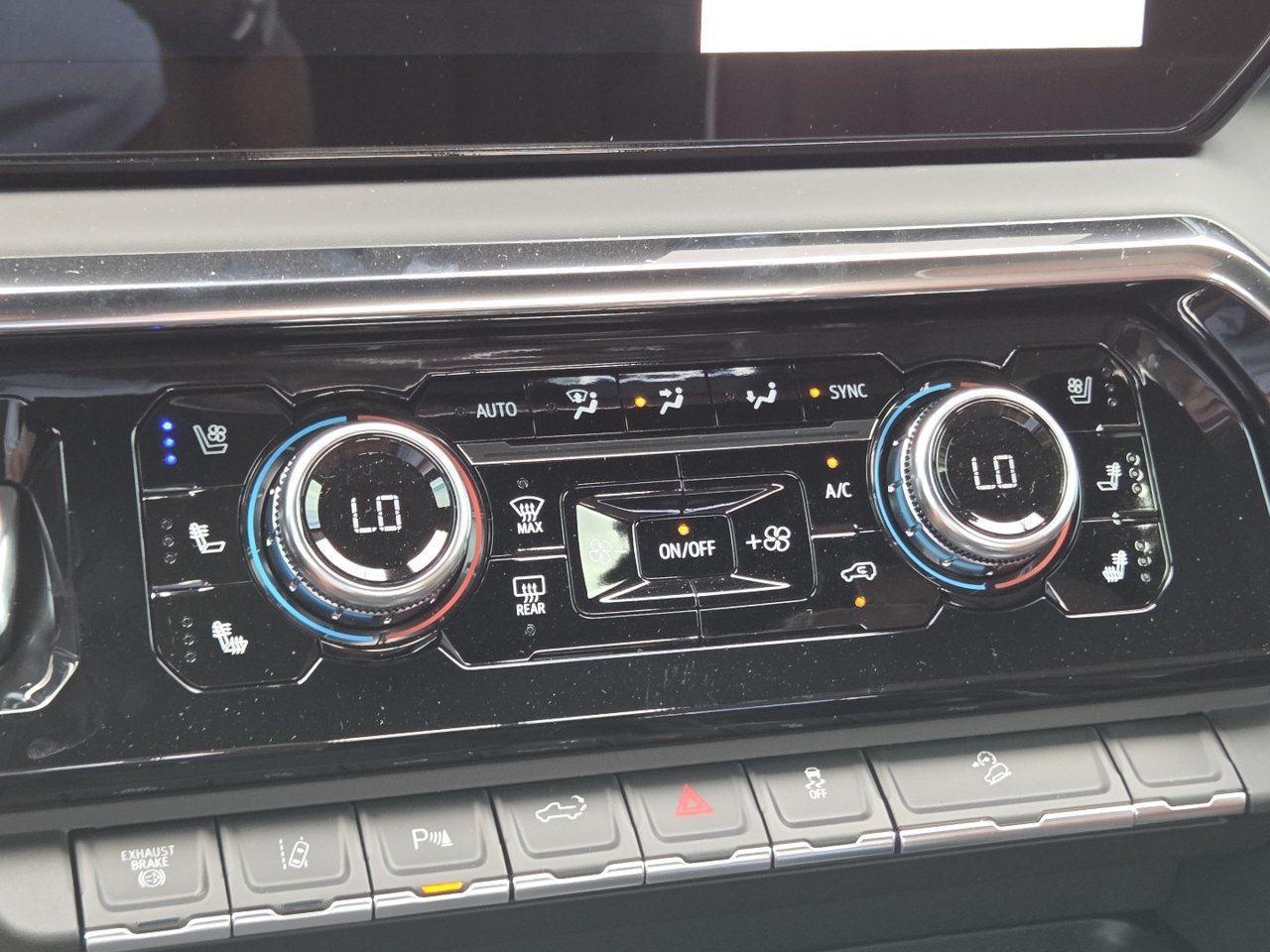 New 2026 Sterling Metallic GMC Denali Ultimate image 37