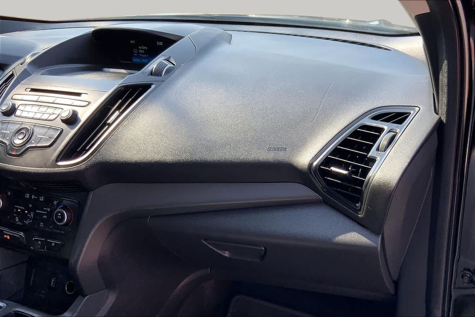 Used 2018 Shadow Black Ford SE image 19