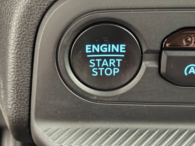 Used 2025 White Ford Outer Banks image 25