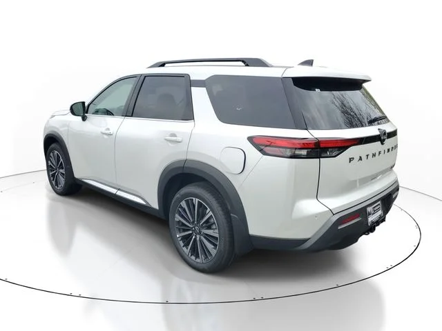 New 2026 Everest White Pearl TriCoat Nissan Platinum image 2