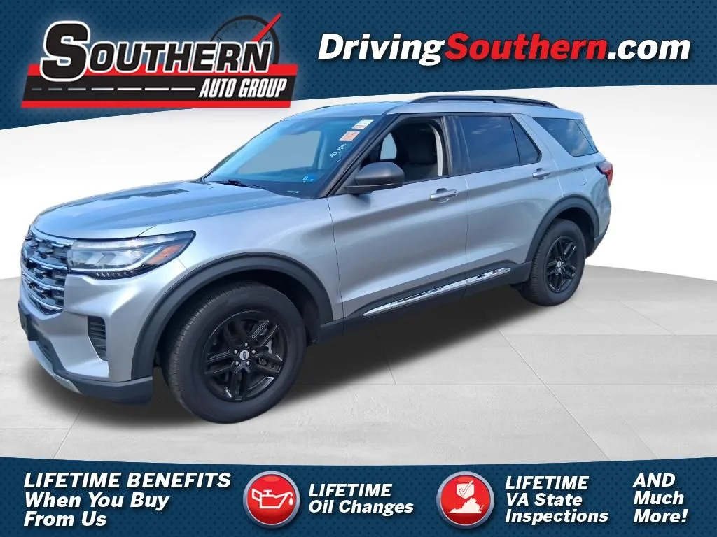 Used 2025 Silver Ford Active image 1