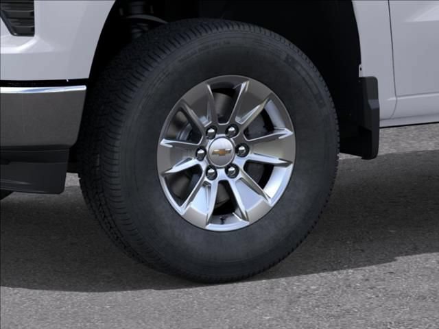 New 2026 Summit White Chevrolet WT image 9