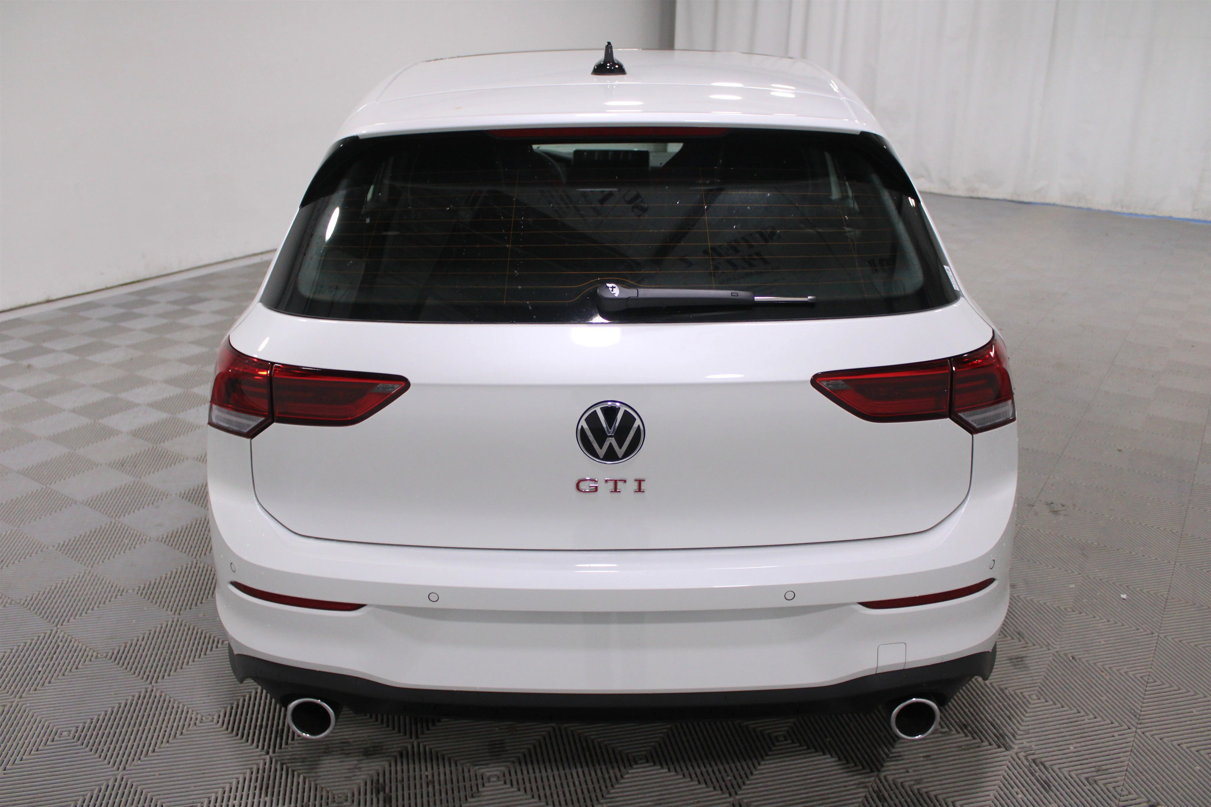 New 2026 Opal White Pearl Volkswagen Autobahn image 27