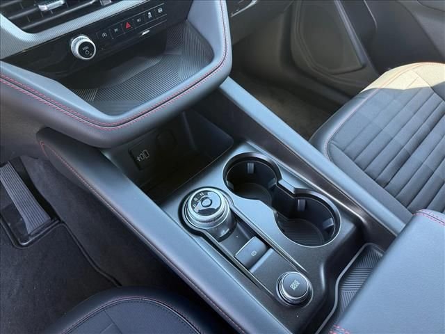 New 2026 Space White Metallic Ford ST-Line image 21