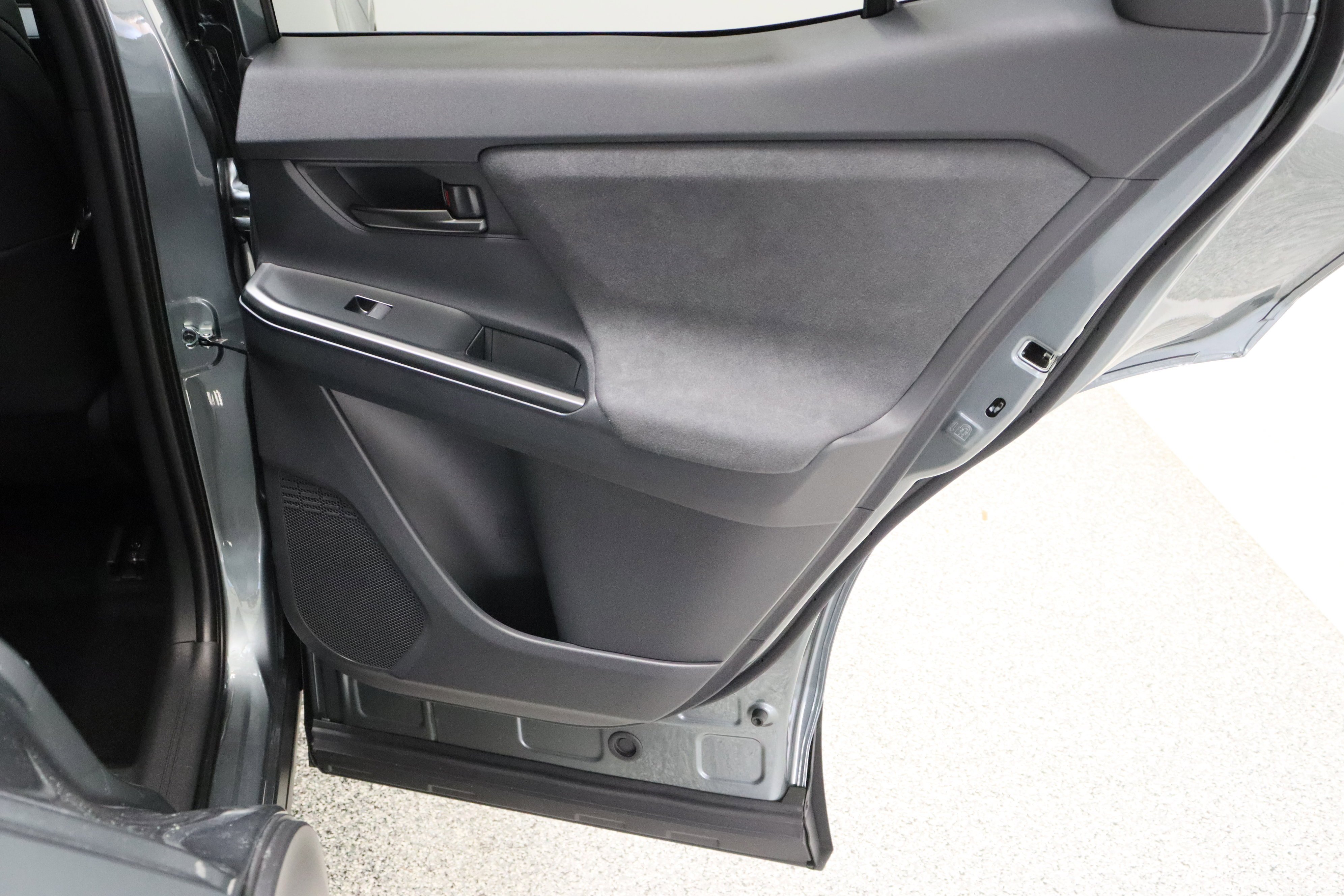 Certified Used 2026 OVERCAST Toyota SE (Electric) image 32