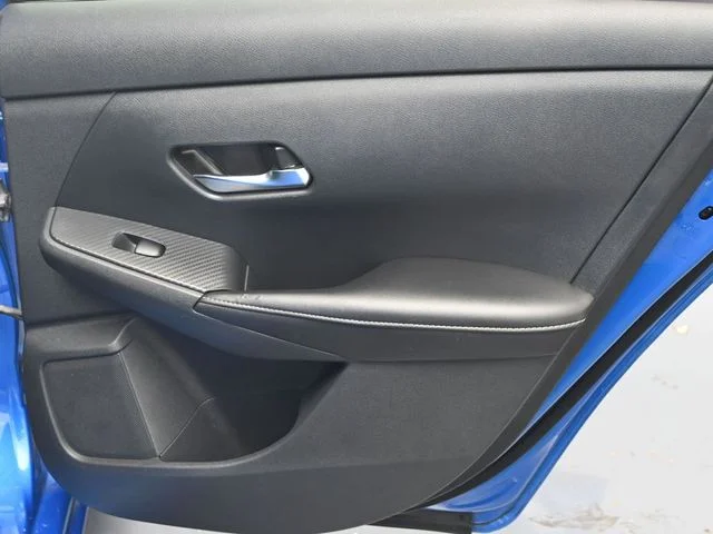 Used 2022 Blue Nissan SV image 29