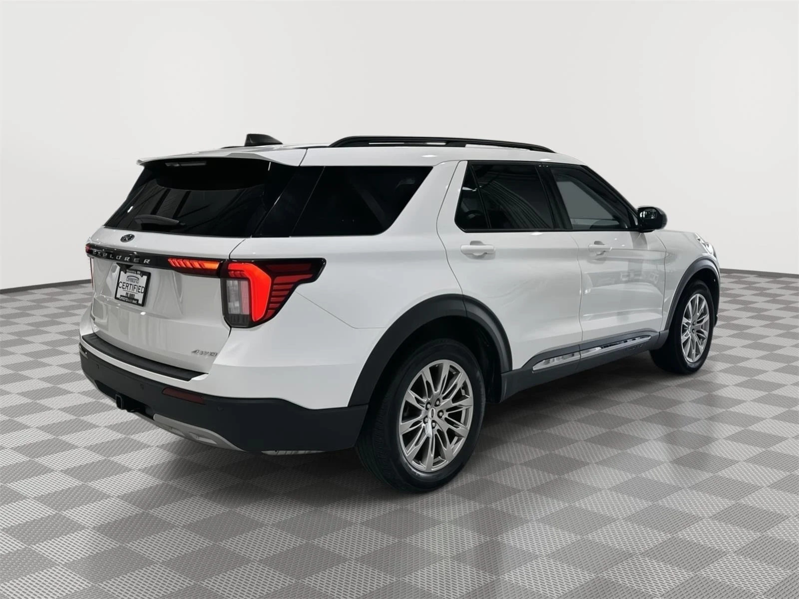 Used 2025 White Ford Active image 5