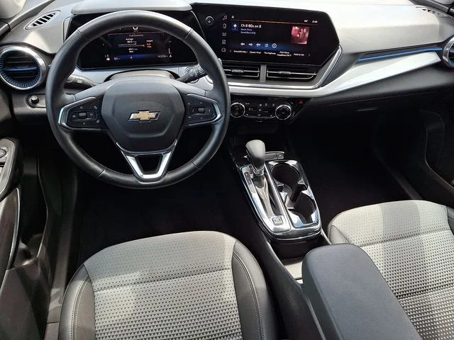 Used 2024 White Chevrolet LT image 12