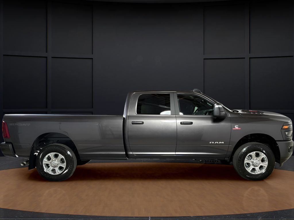 New 2026 Granite Crystal Metallic Clear-Coat Exterior Paint RAM Laramie image 6