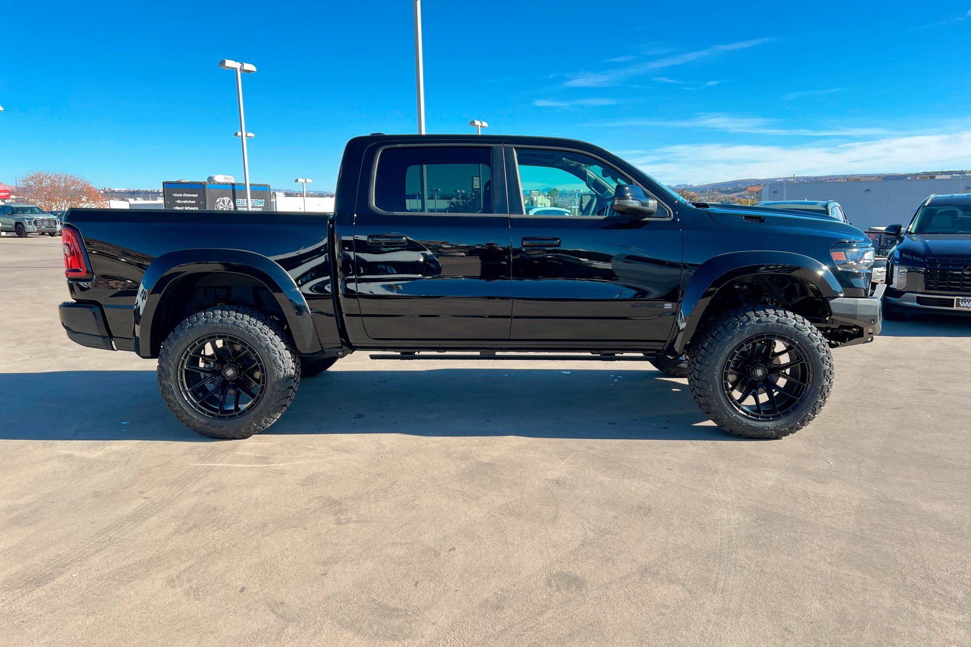 New 2025 Diamond Black Crystal Pearlcoat RAM Big Horn image 7