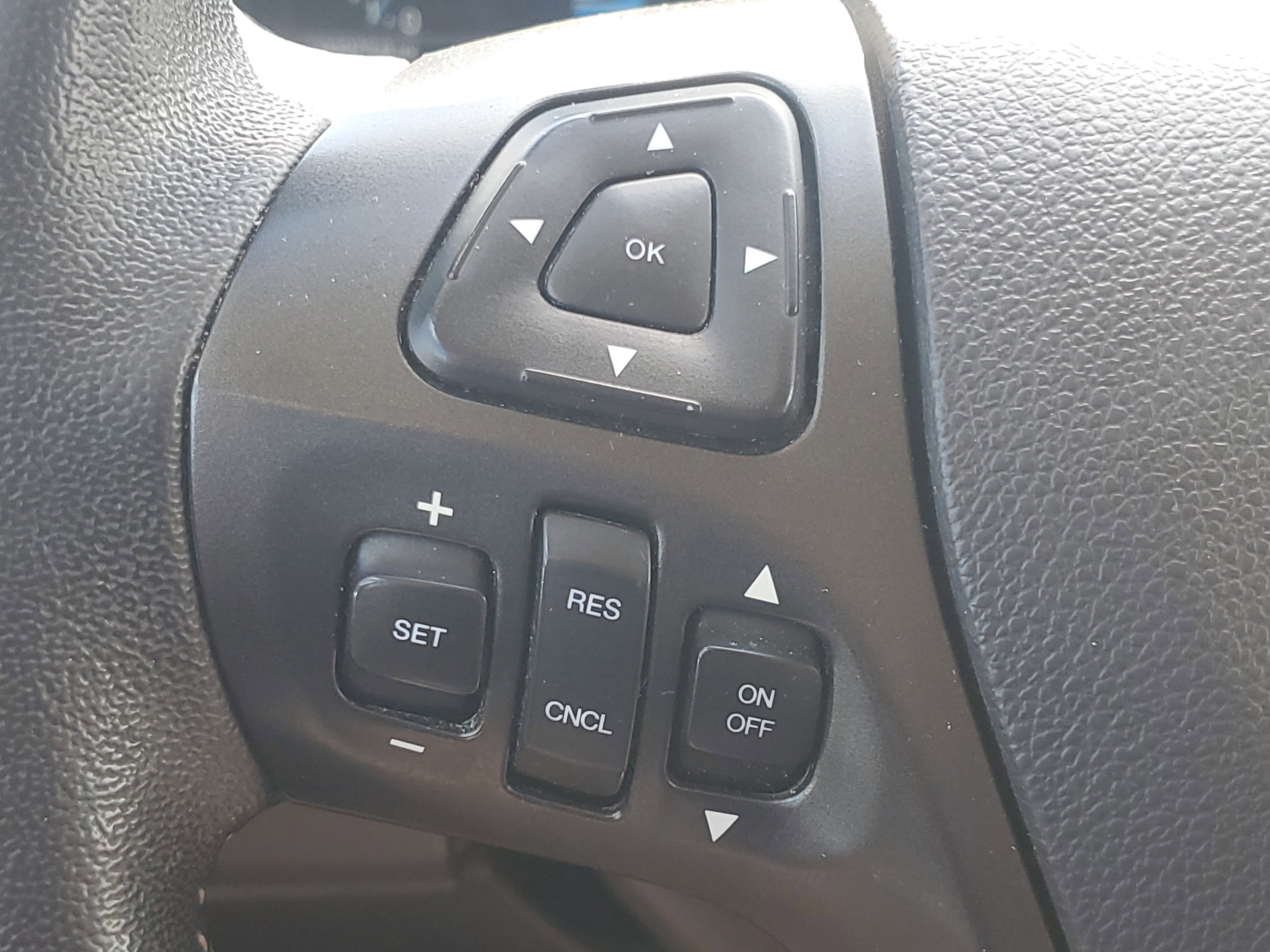 Used 2019 Oxford White Ford SEL image 24