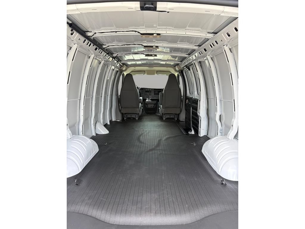 2026 Chevrolet Express Cargo Work Van - Photo 8