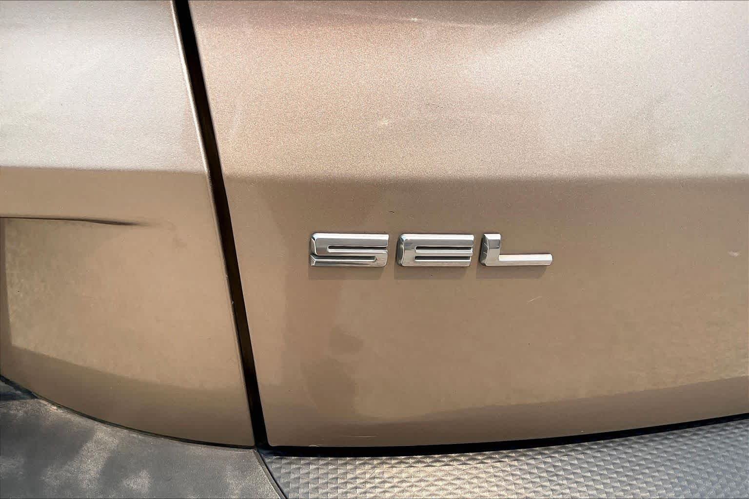 Used 2020 Desert Gold Ford SEL image 30