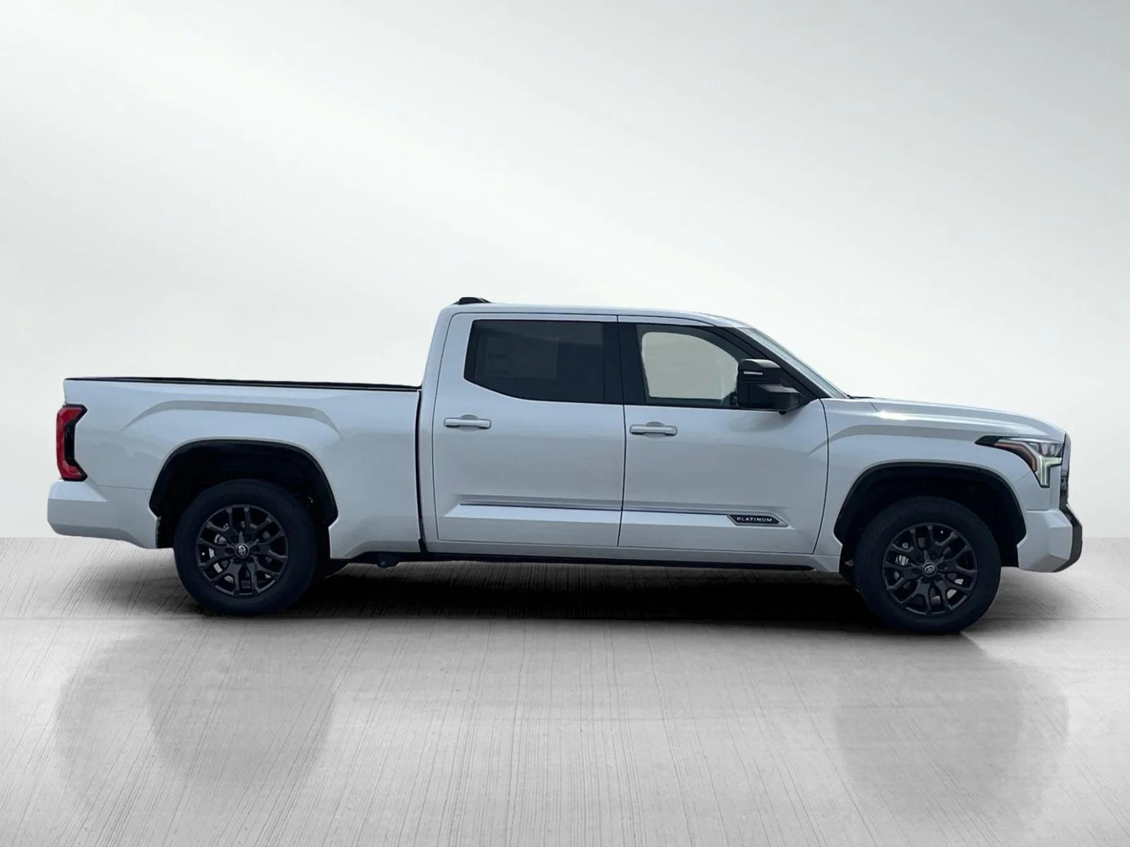 New 2026 Wind Chill Pearl Toyota Platinum image 2