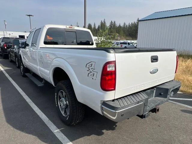 Used 2012 White Ford Lariat image 4