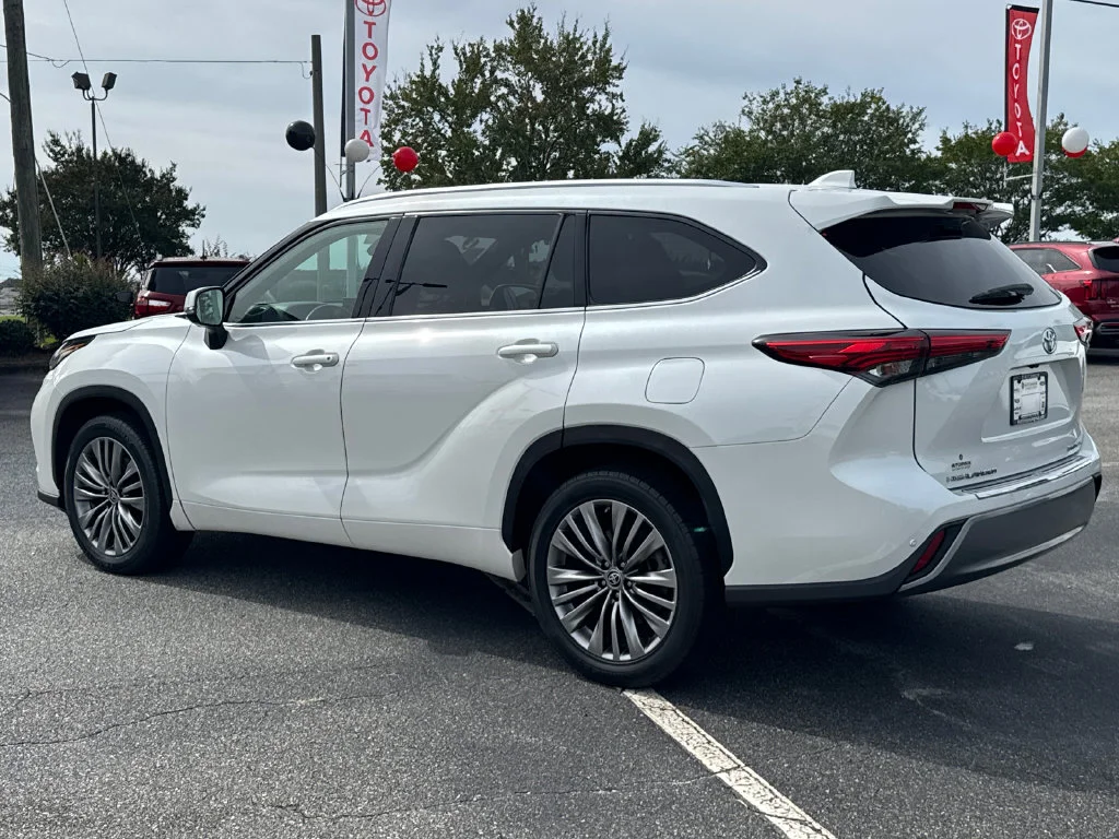 Used 2020 White Toyota Platinum image 5
