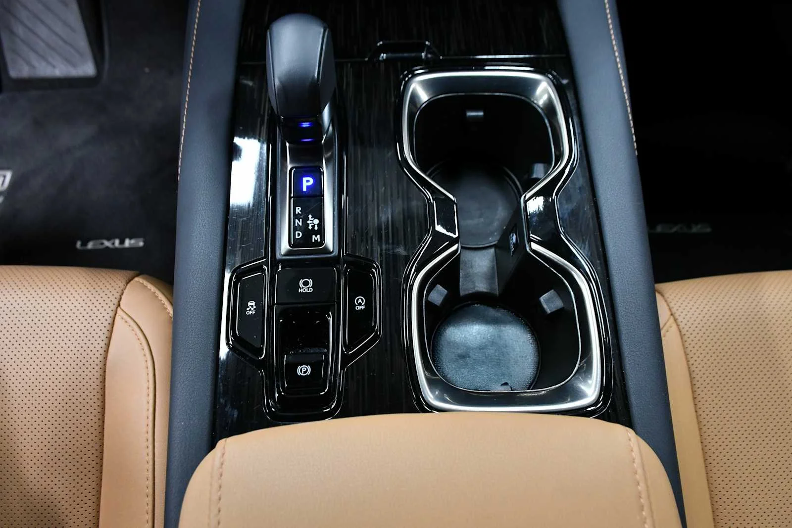 2025 Lexus RX 350 - Photo 22